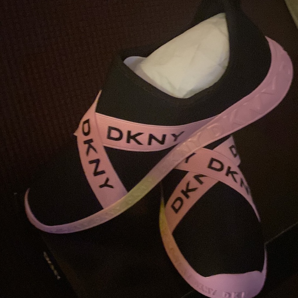 NWT DKNY Allie Stretch black with pink & yellow youth size 6; women’s size 8 - Picture 4 of 8